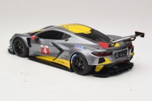 Chevrolet Corvette C8.R Szürke GT Spirit 1:18 GT307 Gyanta – 5. kép a 6-ből