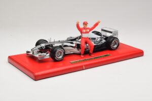 Ferrari F2004 #1 M. Schumacher Six Time World Champion 2004 Króm Ezüst Hot Wheels 1:18 C7332 Fém