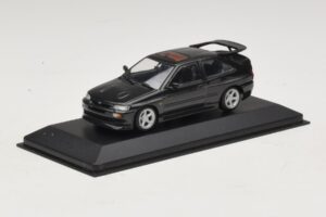 Ford Escort RS Cosworth Fekete Metál Minichamps 1:43 430082106 Fém – 2. kép a 4-ből