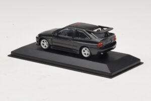 Ford Escort RS Cosworth Fekete Metál Minichamps 1:43 430082106 Fém – 3. kép a 4-ből