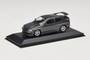 Ford Escort RS Cosworth Sötétzöld Metál Minichamps 1:43 430086300 Fém – 2. kép a 4-ből