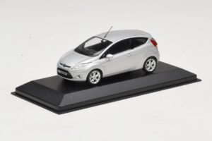 Ford Fiesta Mk7 Moondust Silver Metallic Minichamps 1:43 403088003 Fém – 2. kép a 4-ből