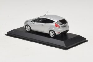 Ford Fiesta Mk7 Moondust Silver Metallic Minichamps 1:43 403088003 Fém – 3. kép a 4-ből