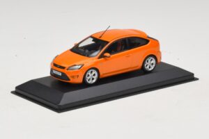 Ford Focus ST Mk2 Electric Orange Minichamps 1:43 400087302 Fém – 2. kép a 4-ből