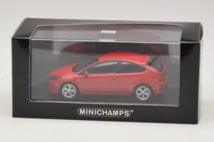 Ford Focus ST Mk2 Piros Minichamps 1:43 400087301 Fém – 4. kép a 4-ből