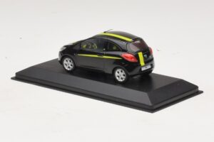Ford Ka Mk2 Fekete Sárga Minichamps 1:43 400088200 Fém – 4. kép a 5-ből