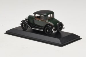 Ford Model A Standard Coupe Sötétzöld Minichamps 1:43 400082101 Fém – 3. kép a 4-ből