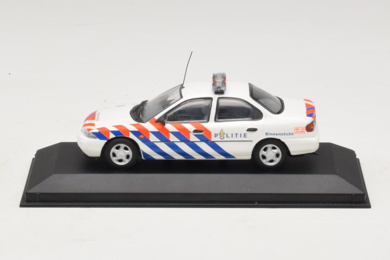 Ford Mondeo Mk1 Szedán Rendőrség Minichamps 1:43 Ford Mondeo Mk1 Szedán Rendőrség Minichamps 1:43 433082091 Fém