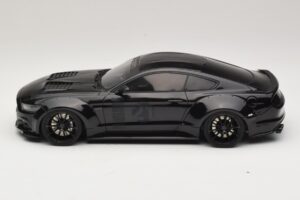 Ford Mustang GT Toshi Fekete GT Spirit 1:18 GT061 Gyanta – 3. kép a 6-ből