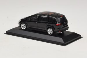 Ford S-Max Fekete Metál Minichamps 1:43 400085400 Fém – 3. kép a 4-ből