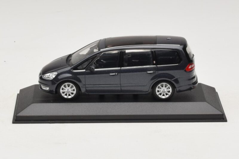 Ford S-Max Dark Grey Metallic Minichamps 1:43 400085400-P1 Fém