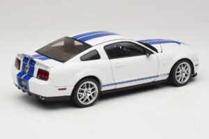 Ford Shelby Cobra GT500 Concept Fehér Kék Csíkkal AUTOart 1:18 73052 Fém – 3. kép a 8-ből