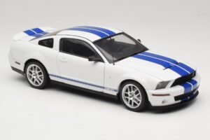 Ford Shelby Cobra GT500 Concept Fehér Kék Csíkkal AUTOart 1:18 73052 Fém – 6. kép a 8-ből