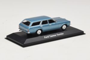 Ford Taunus TC Turnier Blue Metallic Maxichamps 1:43 940081311 Fém – 2. kép a 4-ből