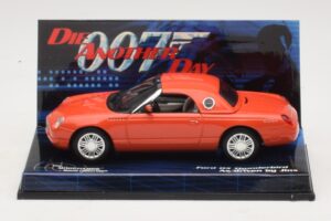 Ford Thunderbird Die Another Day Minichamps 1:43 045132 Fém
