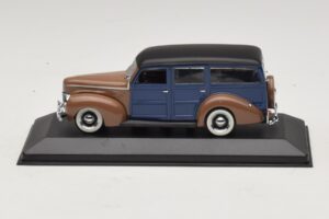 Ford V8 De Luxe Woody Station Wagon Barna Kék Minichamps 1:43 400082112 Fém