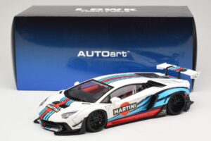 Lamborghini Aventador LB Works Martini Livery AUTOart 1:18 79185 Kompozit – 8. kép a 8-ből