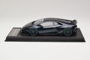 Lamborghini Huracan Liberty Walk Chameleon Blue GS Model 1:18 REMC045 Gyanta – 3. kép a 7-ből