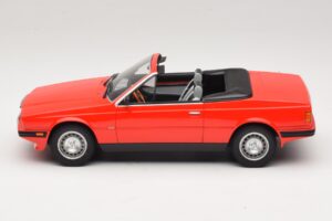 Maserati Biturbo Spyder Piros Minichamps 1:18 107123530 Gyanta – 3. kép a 6-ből