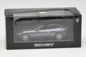 Maserati GranCabrio Metál Szürke Minichamps 1:43 400123931 Fém – 4. kép a 4-ből