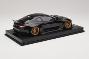 Maserati GranTurismo Liberty Walk Fekete Arany Felnikkel AB Models 1:18 MAS-LB08-C Gyanta – 2. kép a 7-ből