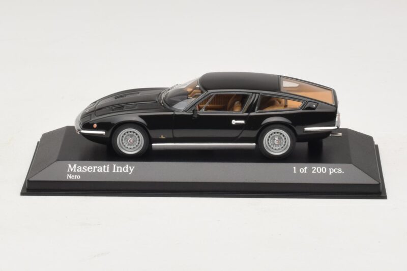 Maserati Indy Fekete Minichamps 1:43 Maserati Indy Fekete Minichamps 1:43 437123121 Fém