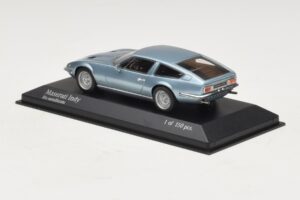 Maserati Indy Blue Metallic Minichamps 1:43 437123122 Fém – 3. kép a 4-ből