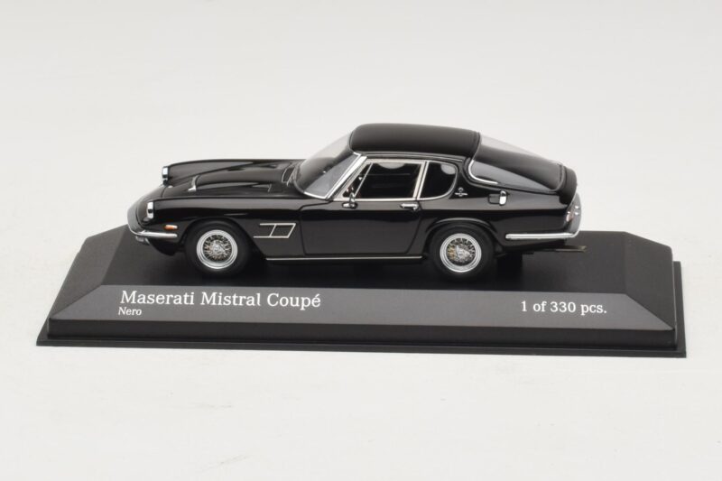 Maserati Mistral Fekete Minichamps 1:43 Maserati Mistral Fekete Minichamps 1:43 437123421 Fém