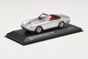 Maserati Mistral Spyder Ezüst Minichamps 1:43 437123431 Fém – 2. kép a 4-ből