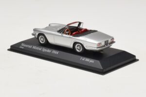 Maserati Mistral Spyder Ezüst Minichamps 1:43 437123431 Fém – 3. kép a 4-ből