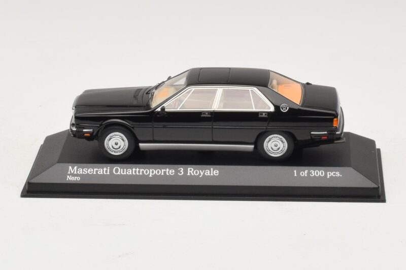 Maserati Quattroporte III Royale Fekete Minichamps 1:43 437123501 Fém