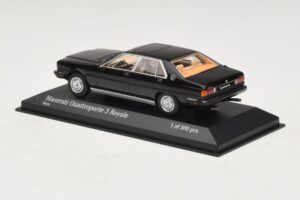 Maserati Quattroporte III Royale Fekete Minichamps 1:43 437123501 Fém – 3. kép a 4-ből