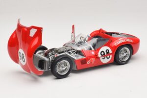 Maserati Tipo 61 #98 C. Shelby Times Mirror Grand Prix for Sportscars 1960 Minichamps 1:18 100601298 Fém – 2. kép a 8-ből