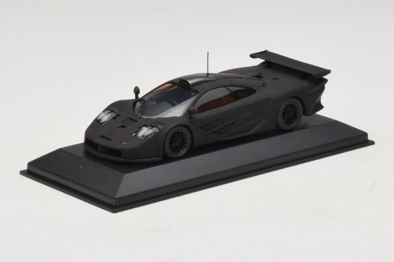 McLaren F1 GTR Longtail Fekete Matt 1997 Minichamps 1:43 MCLAREN010 Fém