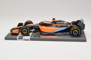 McLaren MCL36 #3 D. Ricciardo Bahrain GP 2022 Minichamps 1:18 537221803 Fém – 4. kép a 7-ből