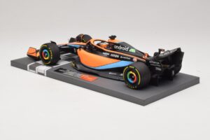 McLaren MCL36 #3 D. Ricciardo Bahrain GP 2022 Minichamps 1:18 537221803 Fém – 5. kép a 7-ből