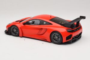 McLaren MP4-12C GT3 Piros 2013 Minichamps 1:18 151121392 Fém – 5. kép a 6-ből