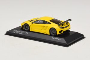 McLaren MP4-12C GT3 Street Sárga Minichamps 1:43 437121396 Fém – 3. kép a 4-ből