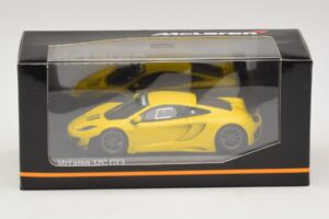 McLaren MP4-12C GT3 Street Sárga Minichamps 1:43 437121396 Fém – 4. kép a 4-ből