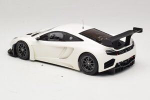McLaren MP4-12C GT3 Fehér 2013 Minichamps 1:18 151121394 Fém – 5. kép a 6-ből