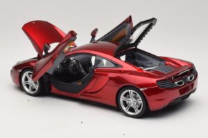 McLaren MP4-12C Piros Metál Minichamps 1:18 110133022 Fém – 5. kép a 8-ből
