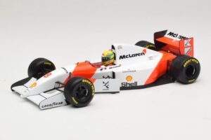 McLaren MP4/8 Ford #8 A. Senna Winner European GP 1993 Minichamps 1:18 540931818 Fém