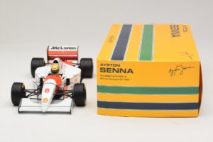 McLaren MP4/8 Ford #8 A. Senna Winner European GP 1993 Minichamps 1:18 540931818 Fém – 3. kép a 7-ből