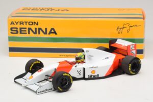 McLaren MP4/8 Ford #8 A. Senna Winner Japanese GP 1993 Minichamps 1:18 540931878 Fém – 2. kép a 7-ből