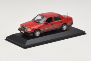 Mercedes 300D W124 Turbo Piros Minichamps 1:43 3210 Fém – 2. kép a 4-ből