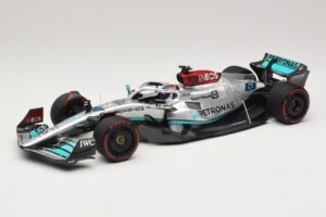 Mercedes AMG Petronas W13 E Performance #63 G. Russell Spanish GP 2022 Minichamps 1:18 110220063 Fém