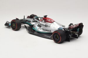 Mercedes AMG Petronas W13 E Performance #63 G. Russell Spanish GP 2022 Minichamps 1:18 110220063 Fém – 5. kép a 7-ből