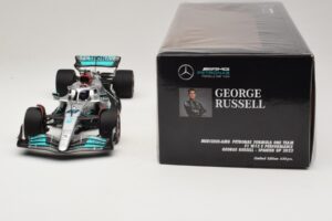 Mercedes AMG Petronas W13 E Performance #63 G. Russell Spanish GP 2022 Minichamps 1:18 110220063 Fém – 7. kép a 7-ből