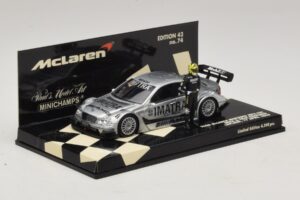 Mercedes C203 DTM Team McLaren Mercedes MP4-98T Mika & Erja Hakkinen Lapland 17 April 2000 Minichamps 1:43 530984378-P1 Fém – 2. kép a 4-ből