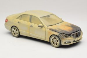 Mercedes E-Class W212 Kiégett Dubaj Művészautó Minichamps 1:18 MB008 Fém – 4. kép a 6-ből